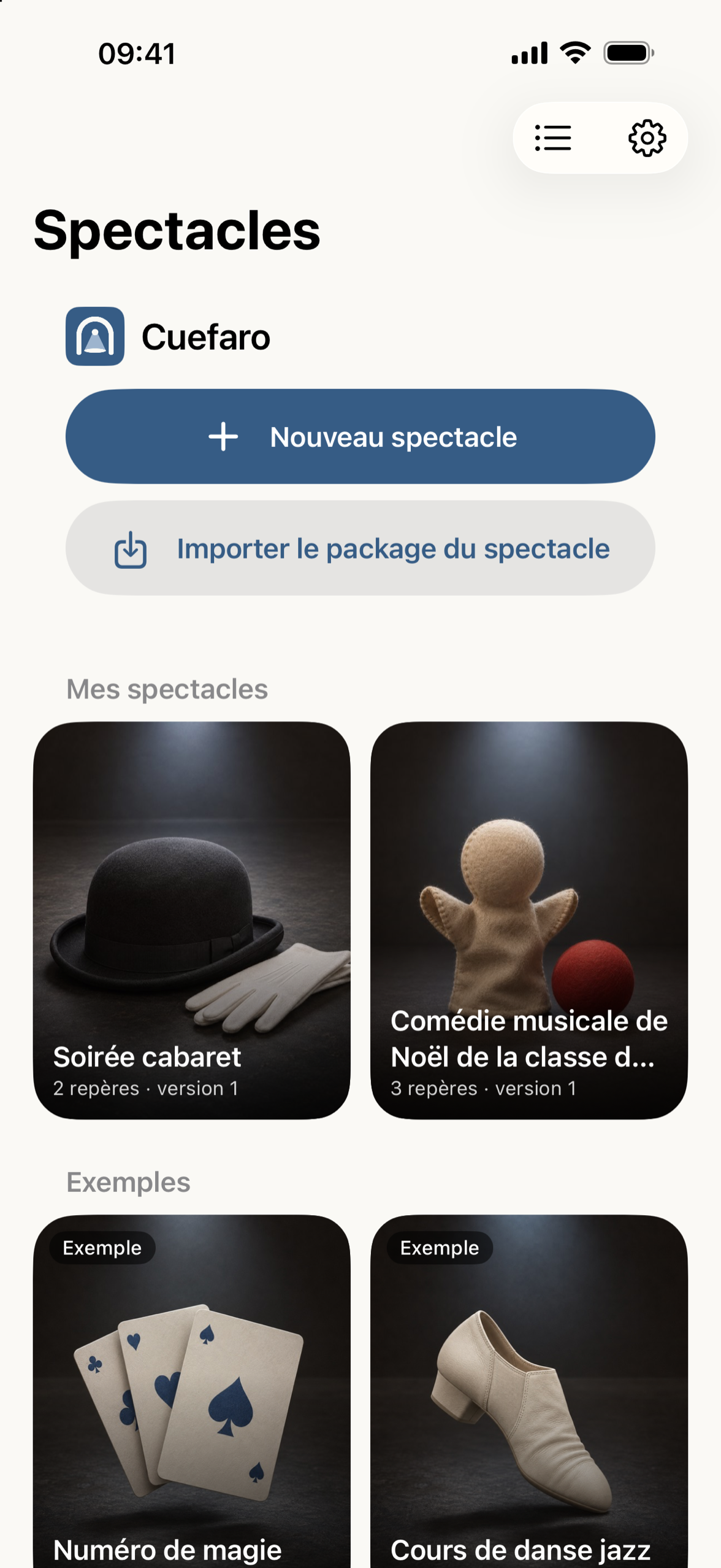 La bibliothèque avec les pochettes de tous les spectacles
